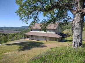 10379 Dewell Rd Ext in Upper Lake, CA - Building Photo - Building Photo