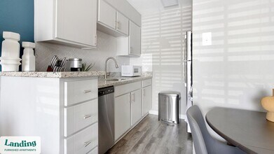 6000 Randolph Blvd in San Antonio, TX - Building Photo - Building Photo