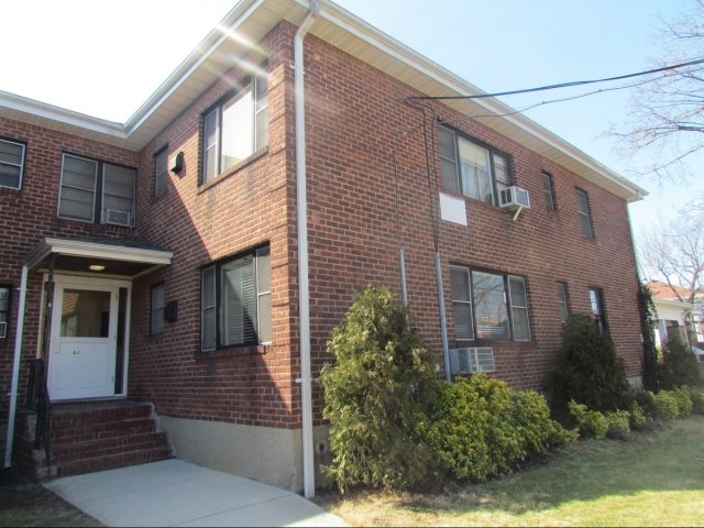 62 Tulip Avenue in Floral Park, NY - Building Photo