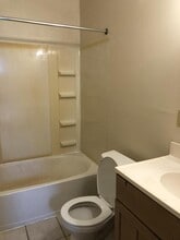609 Grove City Rd in Slippery Rock, PA - Building Photo - Building Photo