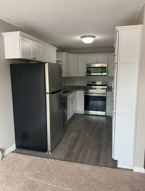7501 W 101st St, Unit 202 in Bloomington, MN - Building Photo - Building Photo