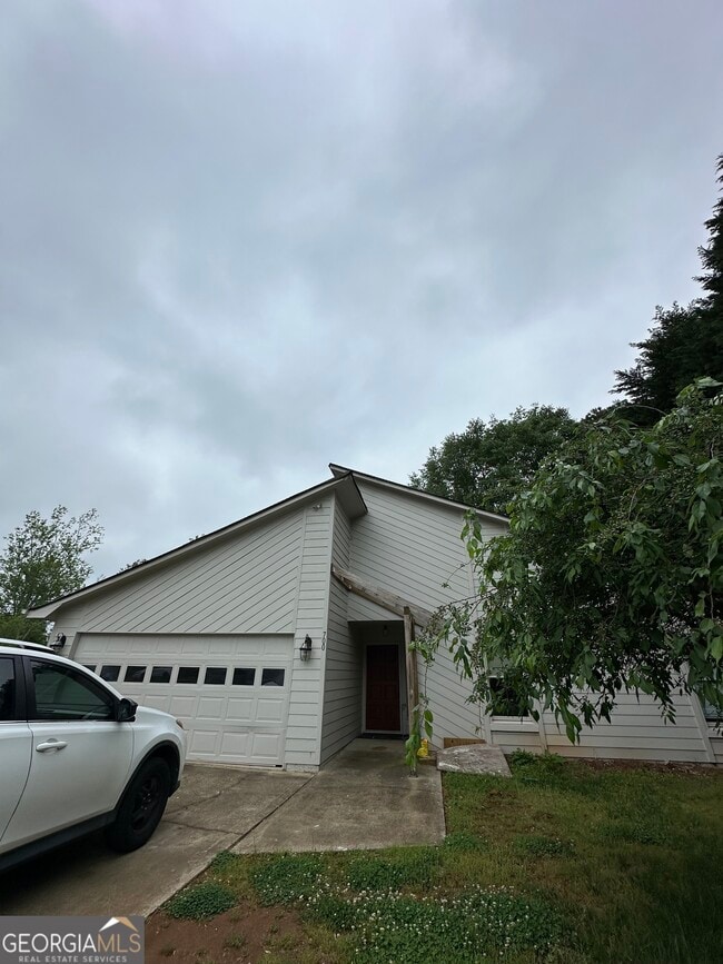 700 Babbling Creek Pl