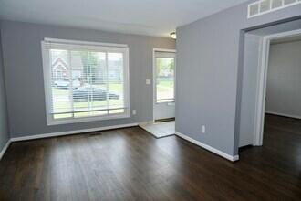 46 W Coy Ave in Hazel Park, MI - Building Photo - Building Photo