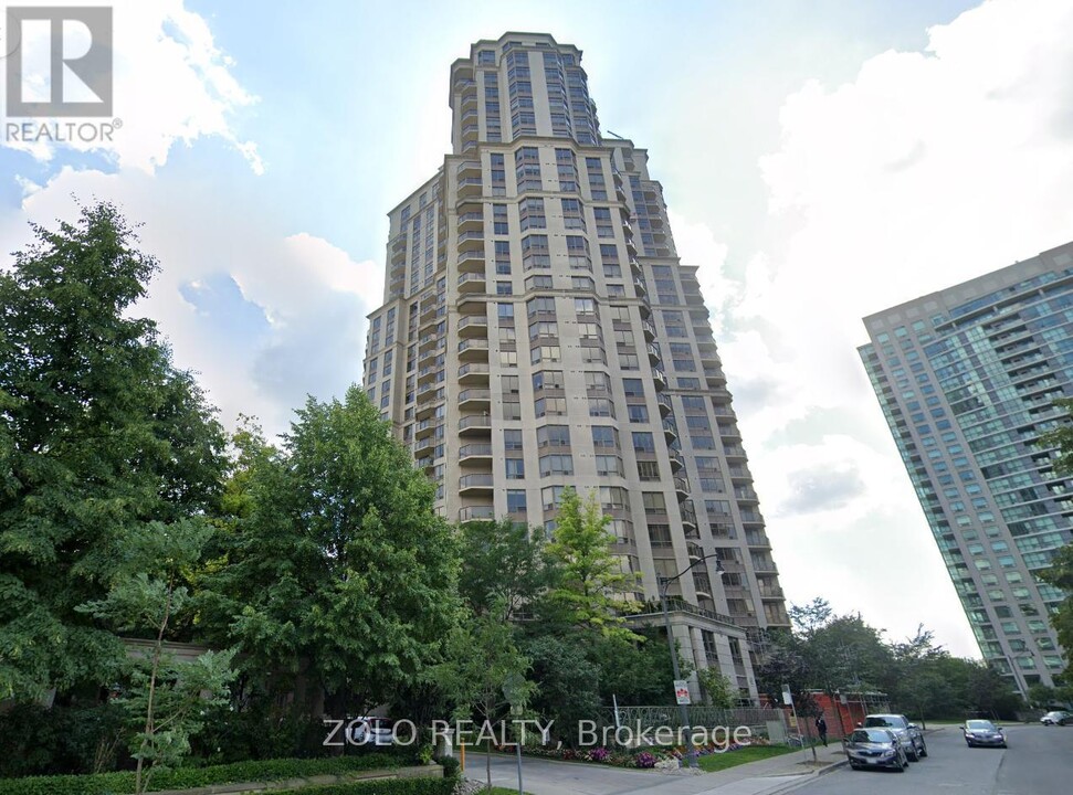 78-578 Harrison Garden Blvd in Toronto, ON - Building Photo