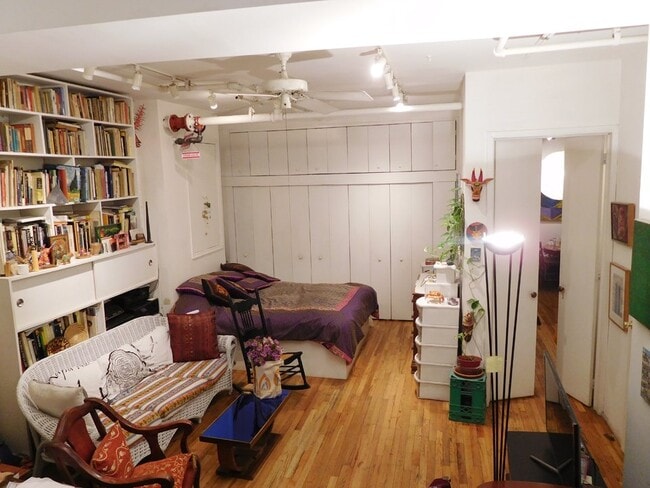 169 Mercer St in New York, NY - Building Photo - Building Photo