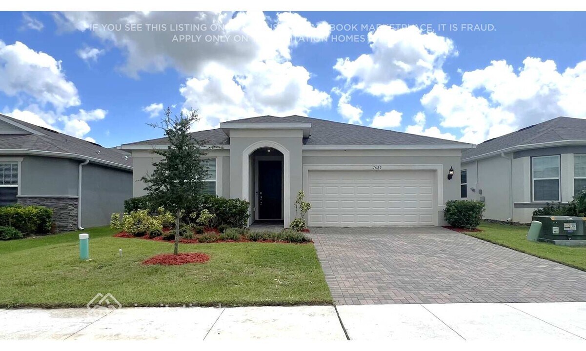 4702 Barbados Loop in Clermont, FL - Building Photo