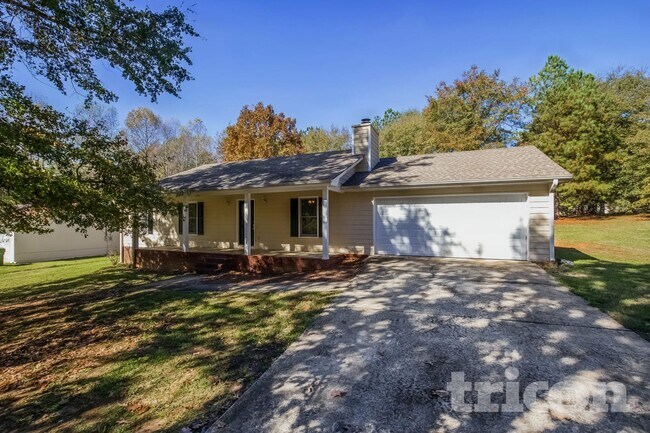 252 Elizabeth Dr in Monroe, GA - Foto de edificio - Building Photo