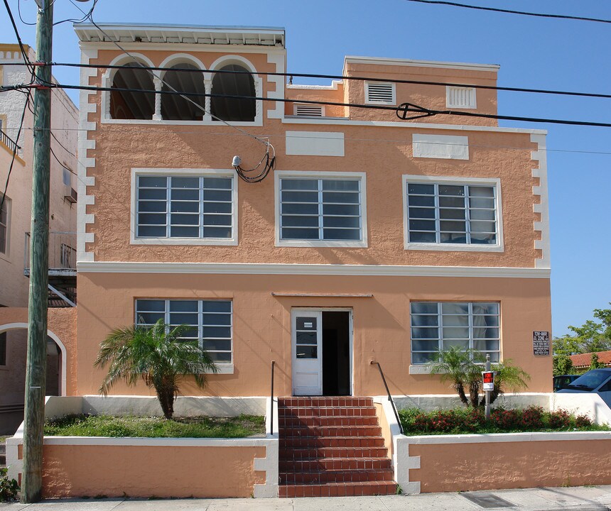 638 SW 6th St in Miami, FL - Building Photo