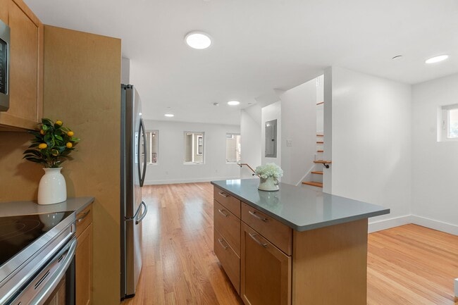 140 Prospect St, Unit 1 in Cambridge, MA - Building Photo - Building Photo