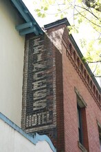 Princess Apartments in Seattle, WA - Building Photo - Building Photo