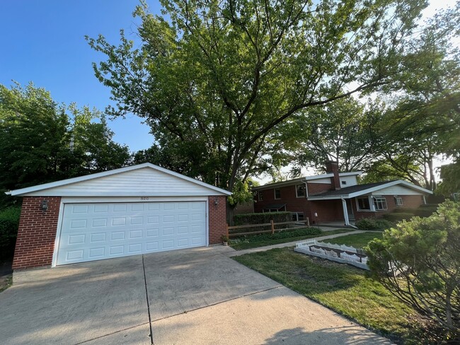 520 Karey Ct in Wilmette, IL - Foto de edificio - Building Photo