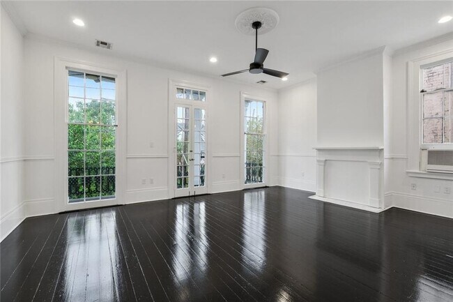 1625 Second St, Unit 2 in New Orleans, LA - Foto de edificio - Building Photo