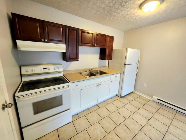 property at 2 Arena Ln