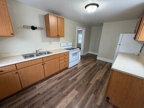 732 Vine Ave in Oshkosh, WI - Building Photo - Building Photo