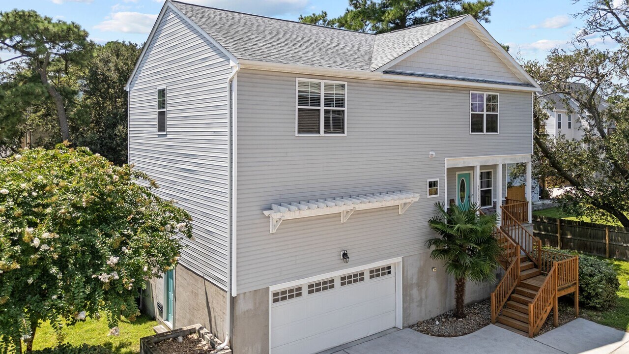 9553 14th Bay St in Norfolk, VA - Building Photo