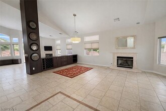 3741 Climbing Rose St in Las Vegas, NV - Foto de edificio - Building Photo