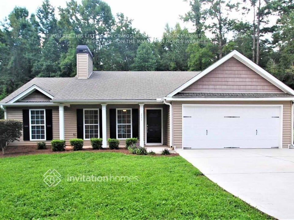 4952 Bird Rd in Gainesville, GA - Building Photo