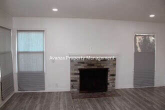 3745 Kenmore Dr S in Fresno, CA - Building Photo - Building Photo