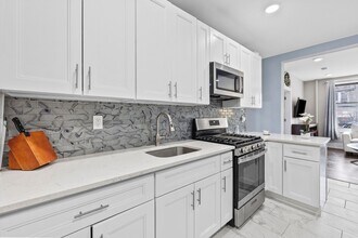 1 Park Ave in West New York, NJ - Building Photo - Building Photo