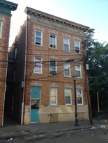 12 School St Apartments