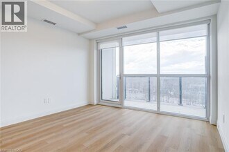 1333 Weber St E in Kitchener, ON - Building Photo - Building Photo