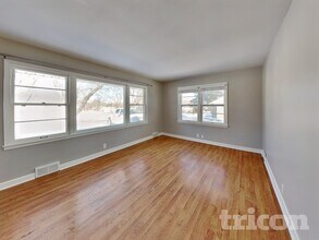 7501 W Lake St in St. Louis Park, MN - Building Photo - Building Photo