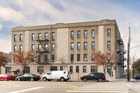 680 81st St in Brooklyn, NY - Foto de edificio - Building Photo