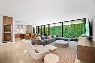 4045 Bonita Ave in Miami, FL - Building Photo - Building Photo