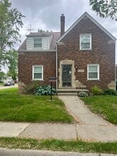 15205 Maplewood Ave in Eastpointe, MI - Building Photo - Building Photo