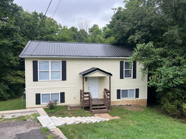 property at 312 Rugby Ct