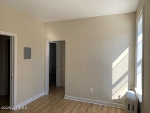 40 Booraem Ave in Jersey City, NJ - Building Photo - Building Photo