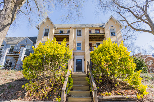 3200 Stuart Ave in Richmond, VA - Building Photo - Other