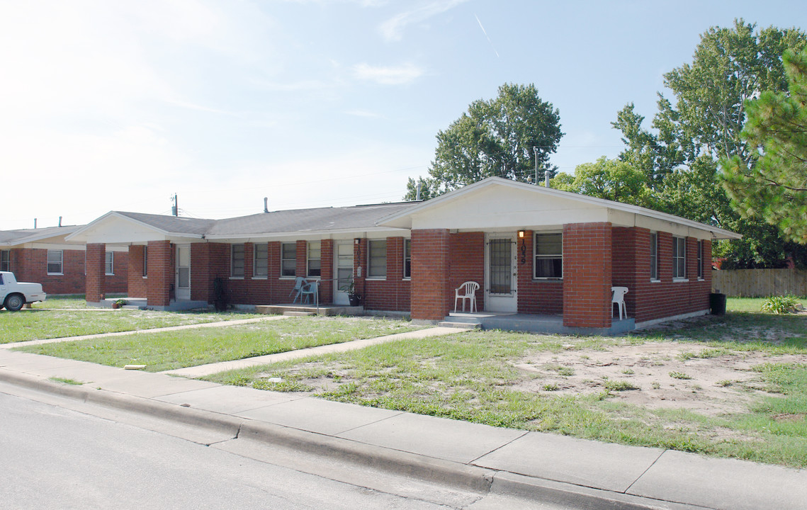 1037-1059 School St in Cocoa, FL - Building Photo