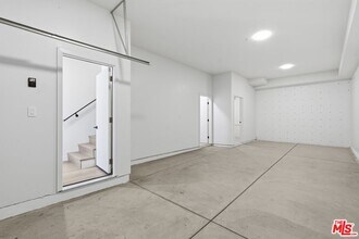 3842 Don Tomaso Dr in Los Angeles, CA - Building Photo - Building Photo