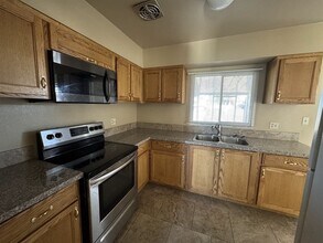 7135 W Coolidge St in Phoenix, AZ - Building Photo - Building Photo