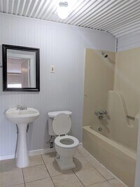 4110 Michaux St photo'