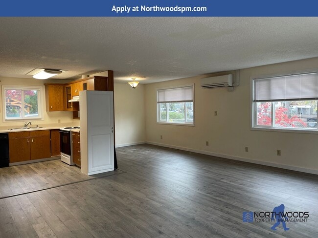 527 Mae St in Medford, OR - Building Photo - Building Photo