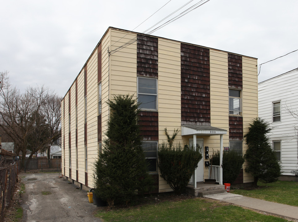 134-136 Grand Ave in Johnson City, NY - Foto de edificio