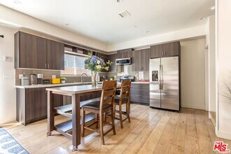 758 N Wilton Pl in Los Angeles, CA - Building Photo - Building Photo