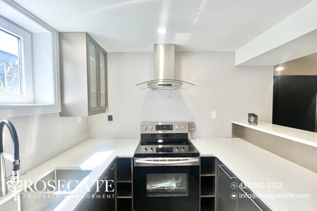 759 Kleinburg Dr in London, ON - Building Photo - Building Photo