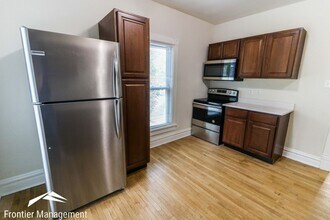 1000 Leavenworth St in Manhattan, KS - Building Photo - Building Photo