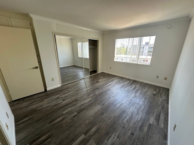 4230 S Centinela Ave in Los Angeles, CA - Building Photo - Building Photo