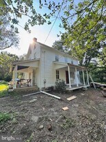 36 Westtown Rd in Thornton, PA - Building Photo