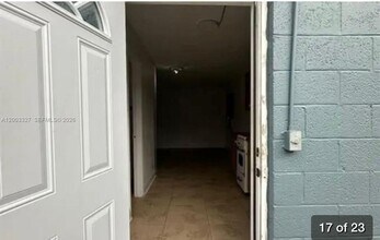 48 SW 11th St in Dania Beach, FL - Building Photo - Building Photo