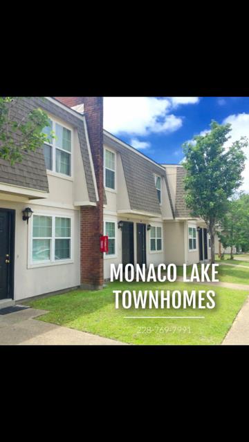 Monaco Lake Townhomes in Pascagoula, MS - Foto de edificio