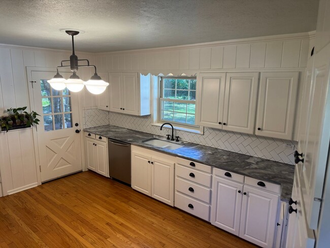 504 Fleming Dr in Mount Pleasant, TX - Building Photo - Building Photo