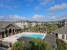 Palisades at Stones Bay in Sneads Ferry, NC - Building Photo