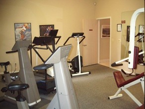 Forest Avenue Apartments in Chico, CA - Building Photo - Interior Photo