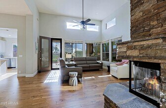 6939 E Bramble Berry Ln in Scottsdale, AZ - Building Photo - Building Photo