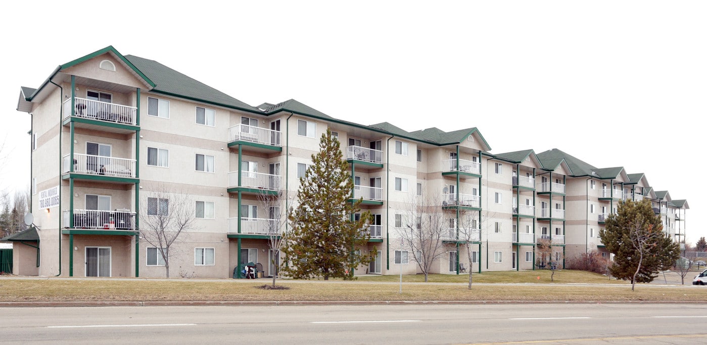Amberwynd Apartments in Spruce Grove, AB - Building Photo
